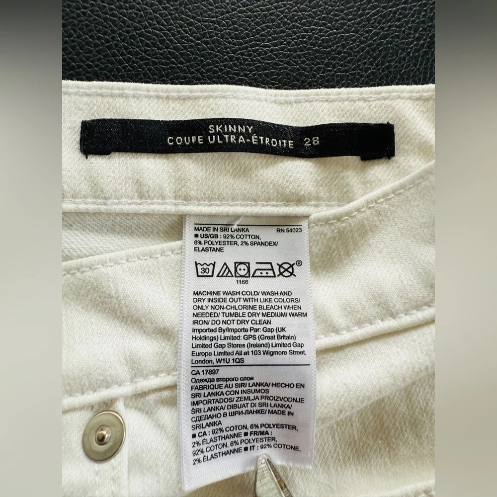 Banana Republic - Women’s White Skinny Jean - Size 28 - Excellent Condition - Picture 5 of 6